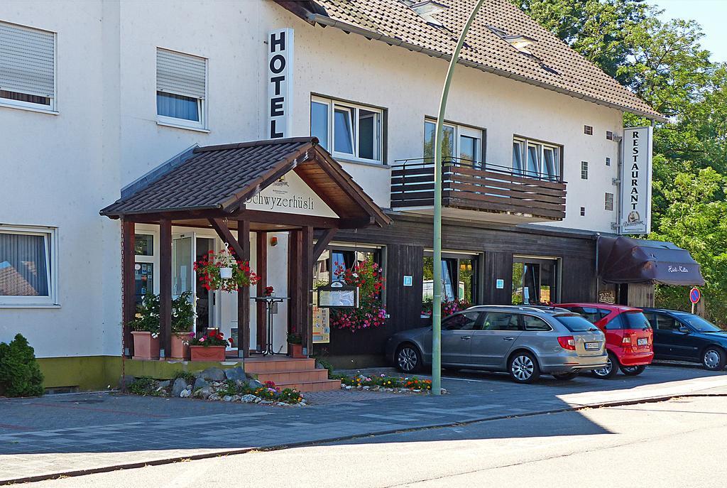 Donnici Im Schwyzerhusli Hotel Viernheim Exterior foto